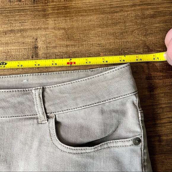 Rue 21 Tan Distressed High Waist Shorts - Picture 3 of 8